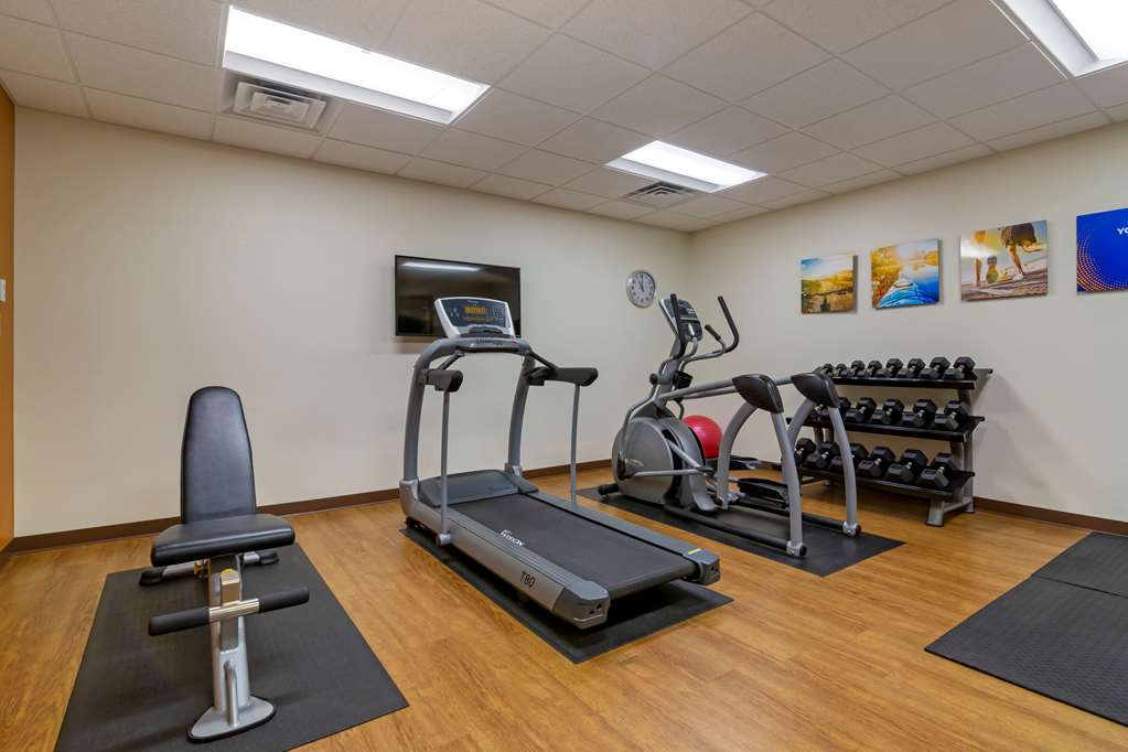 comfort inn and suites mandan bismarck