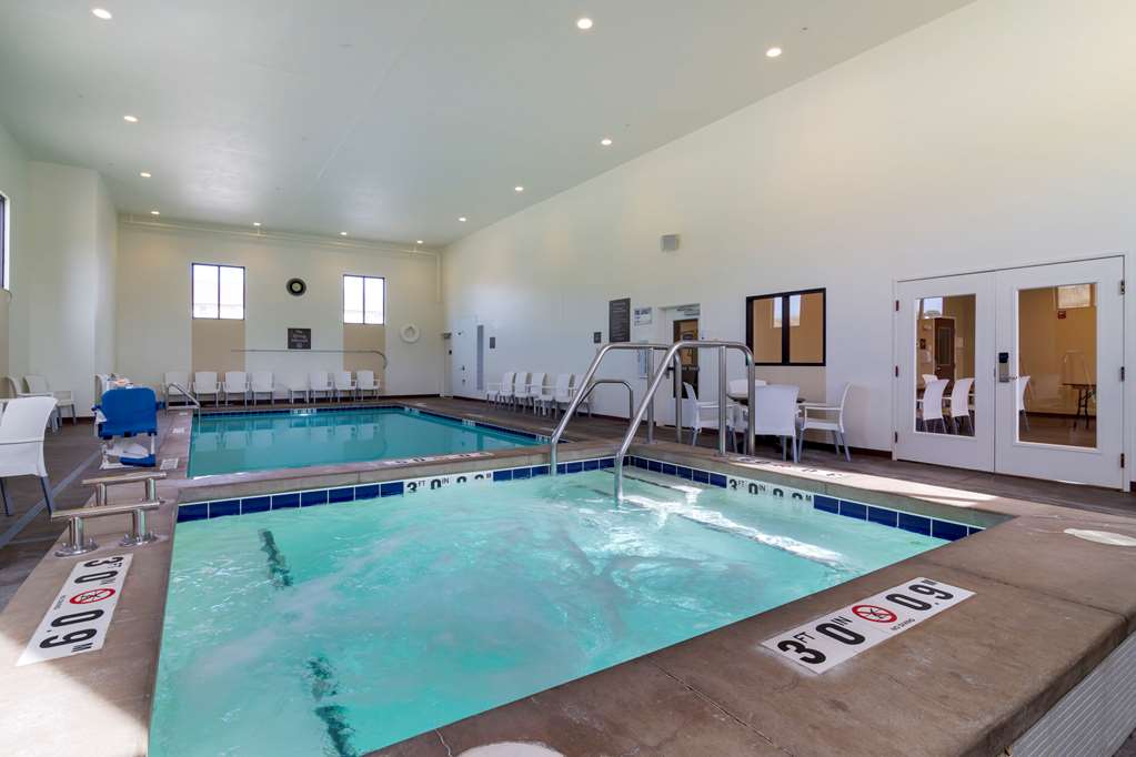comfort inn and suites mandan bismarck