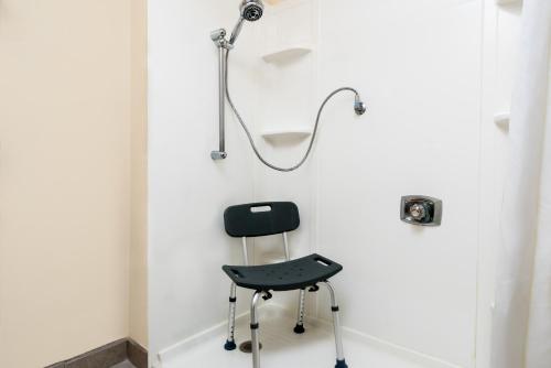 super 8 by wyndham rochester mayo clinic area