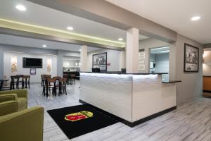 super 8 by wyndham rochester mayo clinic area