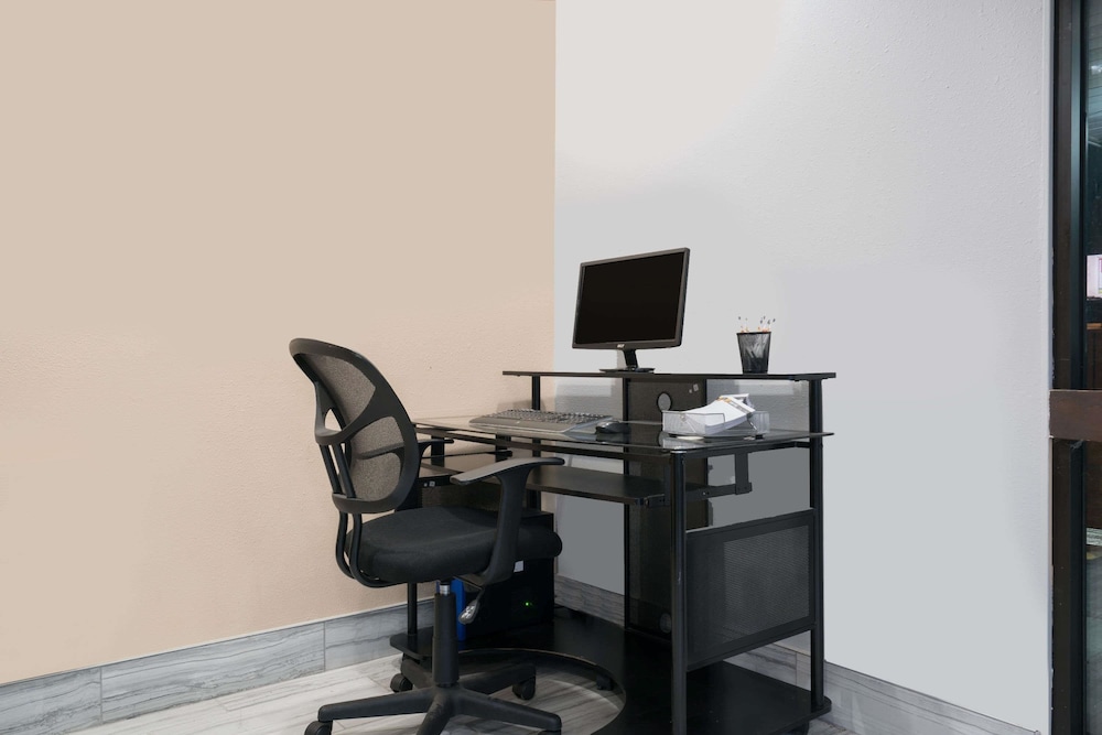 super 8 by wyndham rochester mayo clinic area