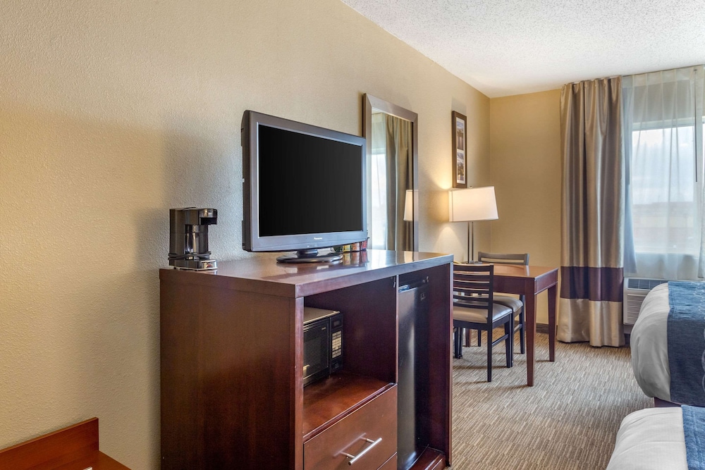 comfort inn rockford near casino district