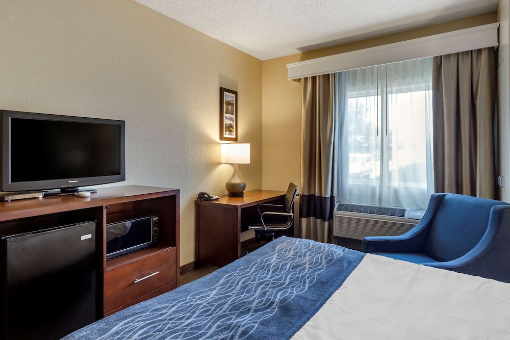 comfort inn rockford near casino district