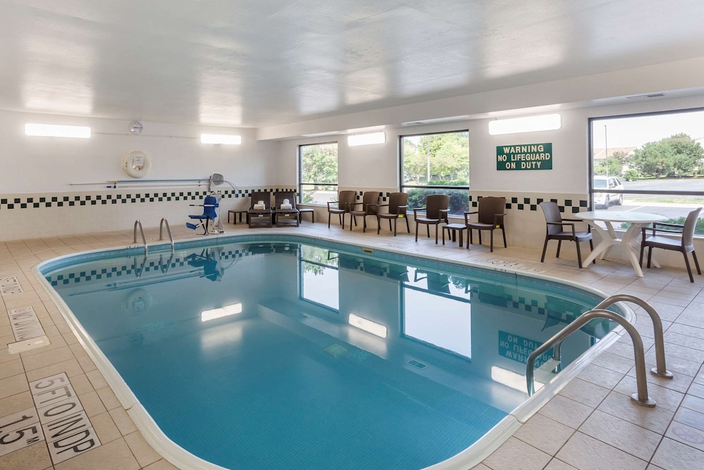 comfort inn rockford near casino district