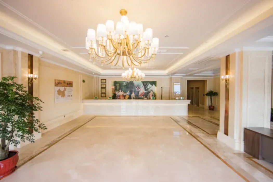 vienna international hotel haimen pedestrian street