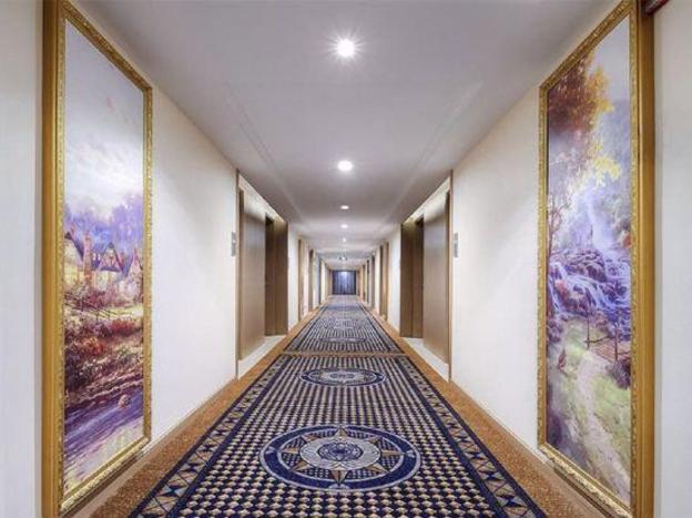 vienna international hotel haimen pedestrian street