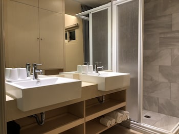 the crystal inn sun moon lake