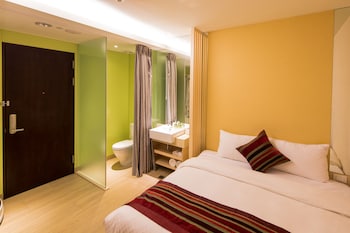 the crystal inn sun moon lake