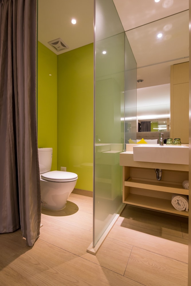 the crystal inn sun moon lake