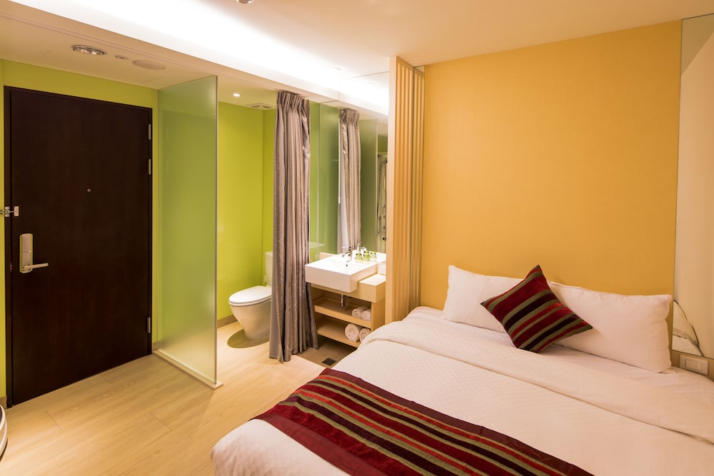 the crystal inn sun moon lake