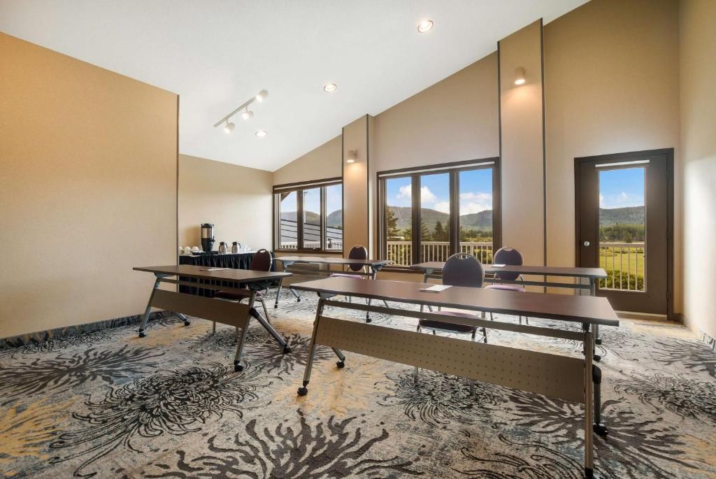 best western plus norwester hotel and conference centre