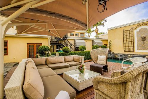 Lemoenkloof Boutique Hotel,Cape Winelands>>Cape Town,4 star