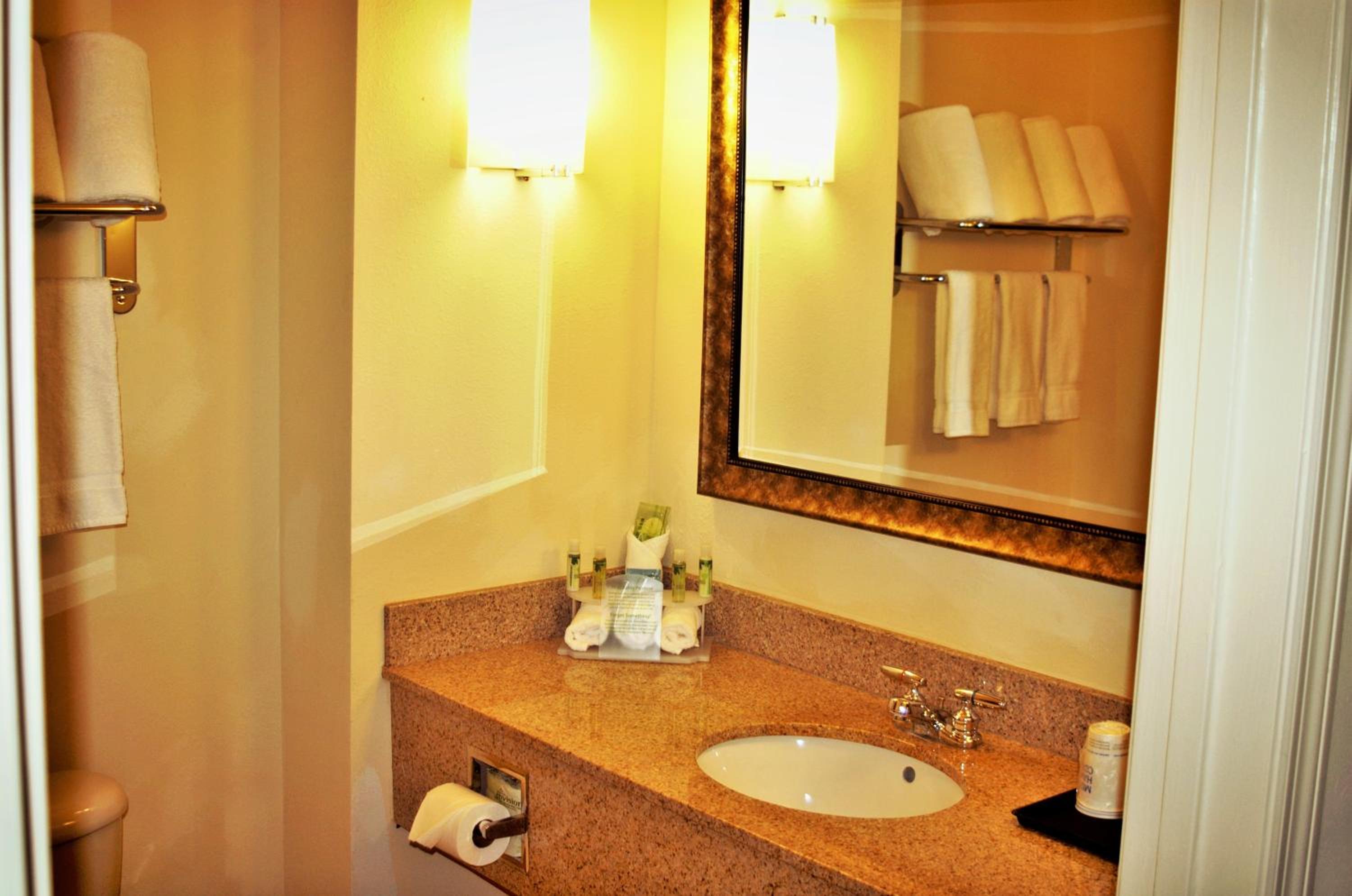 holiday inn express defuniak springs by ihg