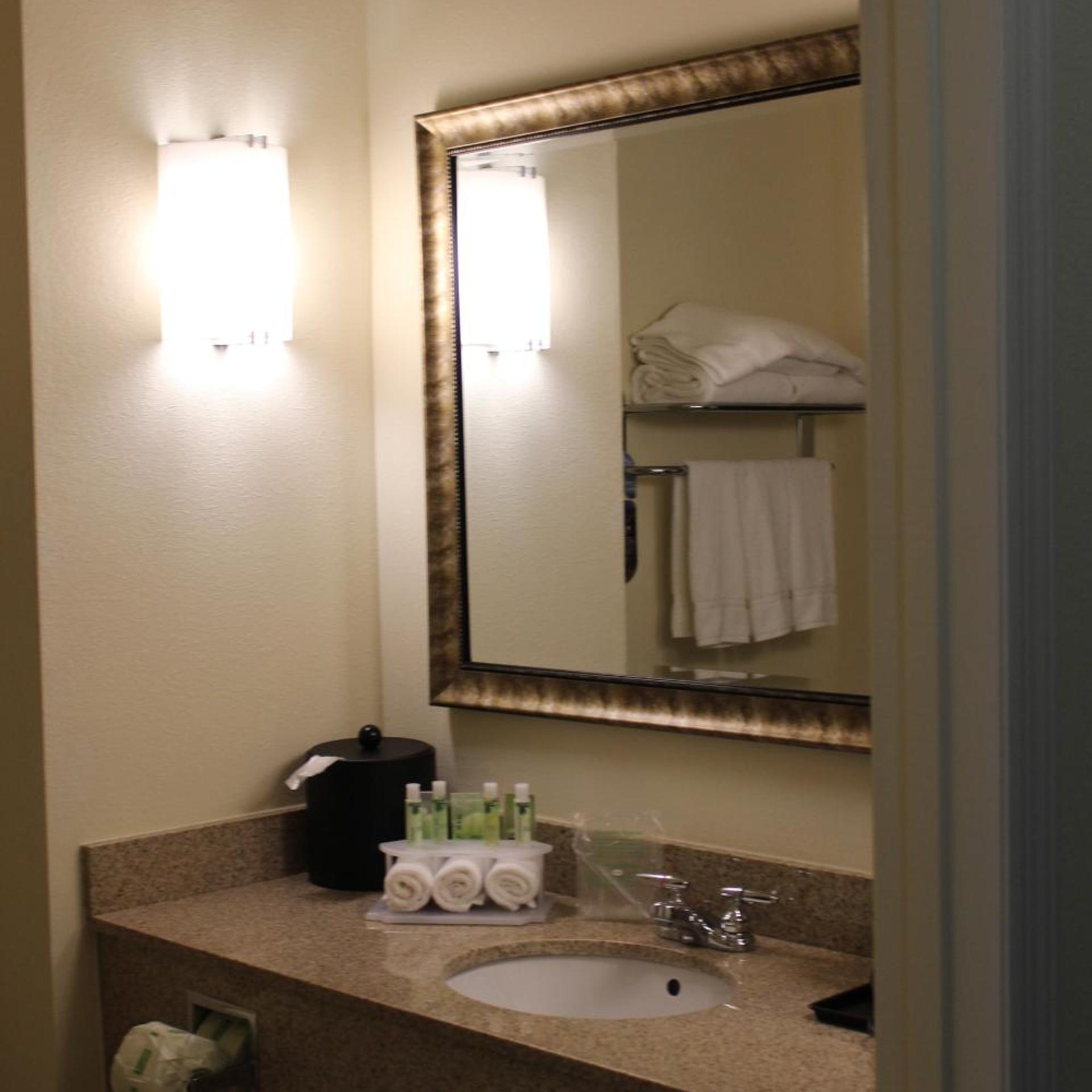 holiday inn express defuniak springs by ihg