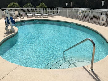 Holiday Inn Express Defuniak Springs By Ihg,Florida>>De Funiak Springs,3 star
