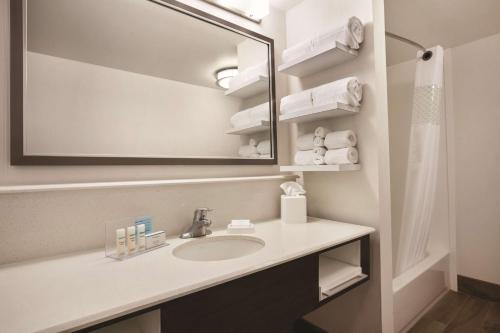 hampton inn brigham city