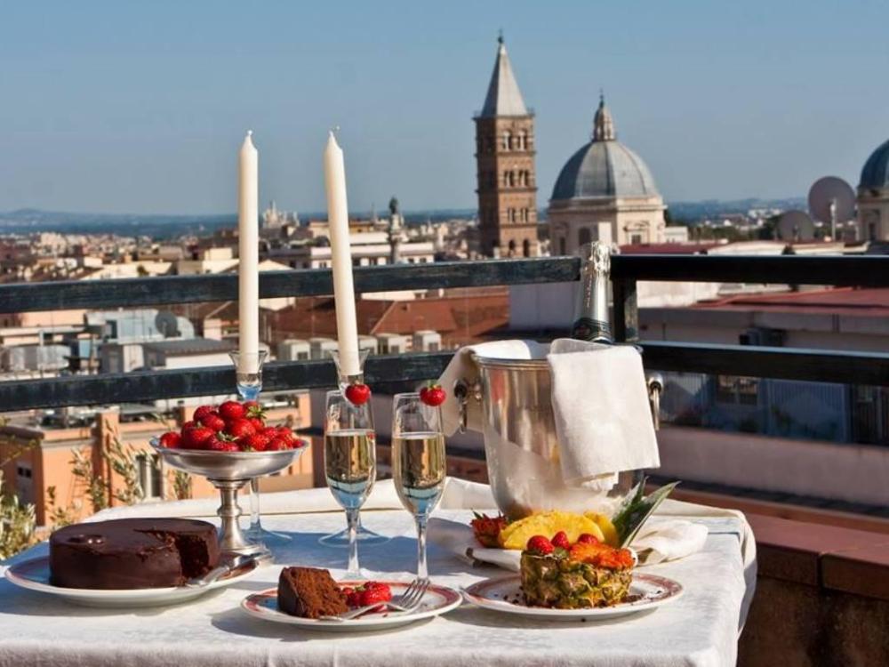 hotel diana roof garden