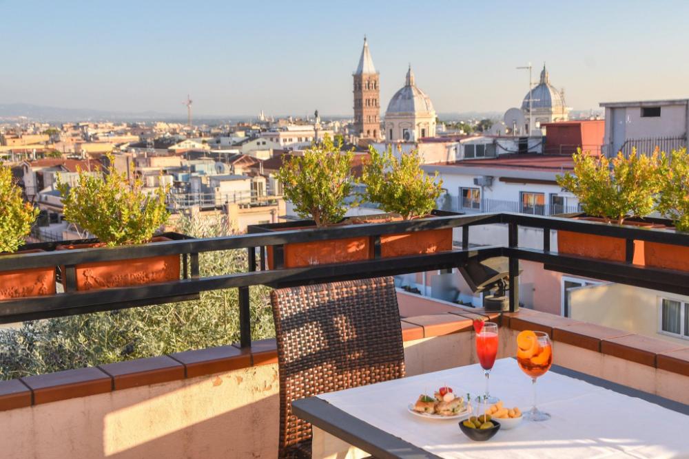 hotel diana roof garden