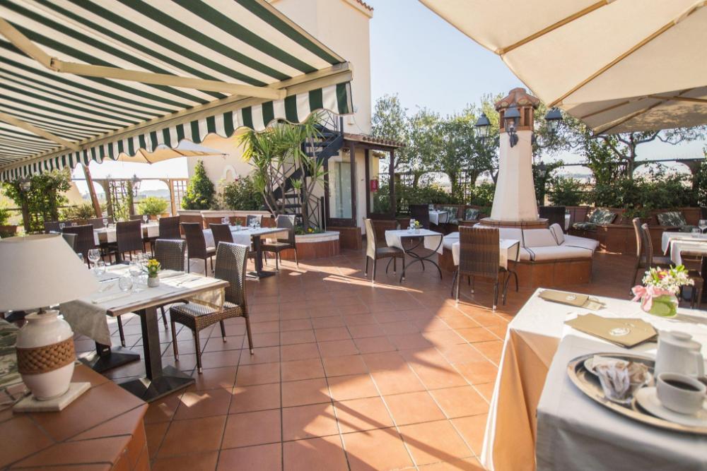 hotel diana roof garden