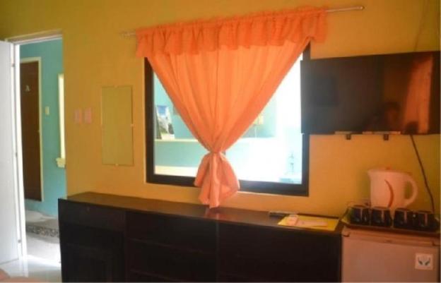 ellens resort annex