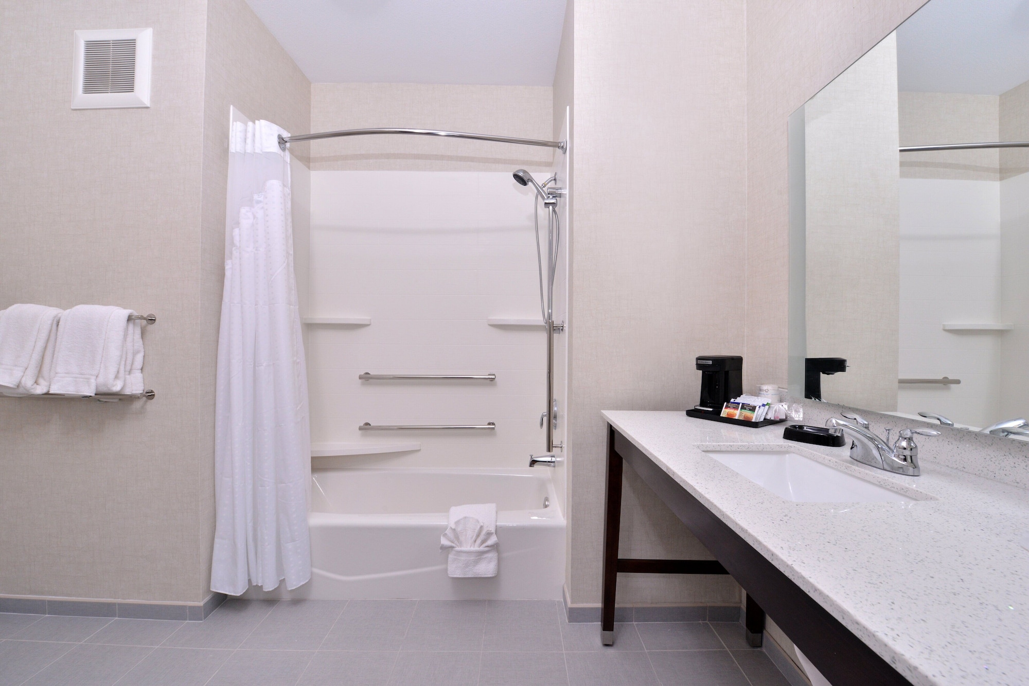 holiday inn express and suites loma linda san bernardino s