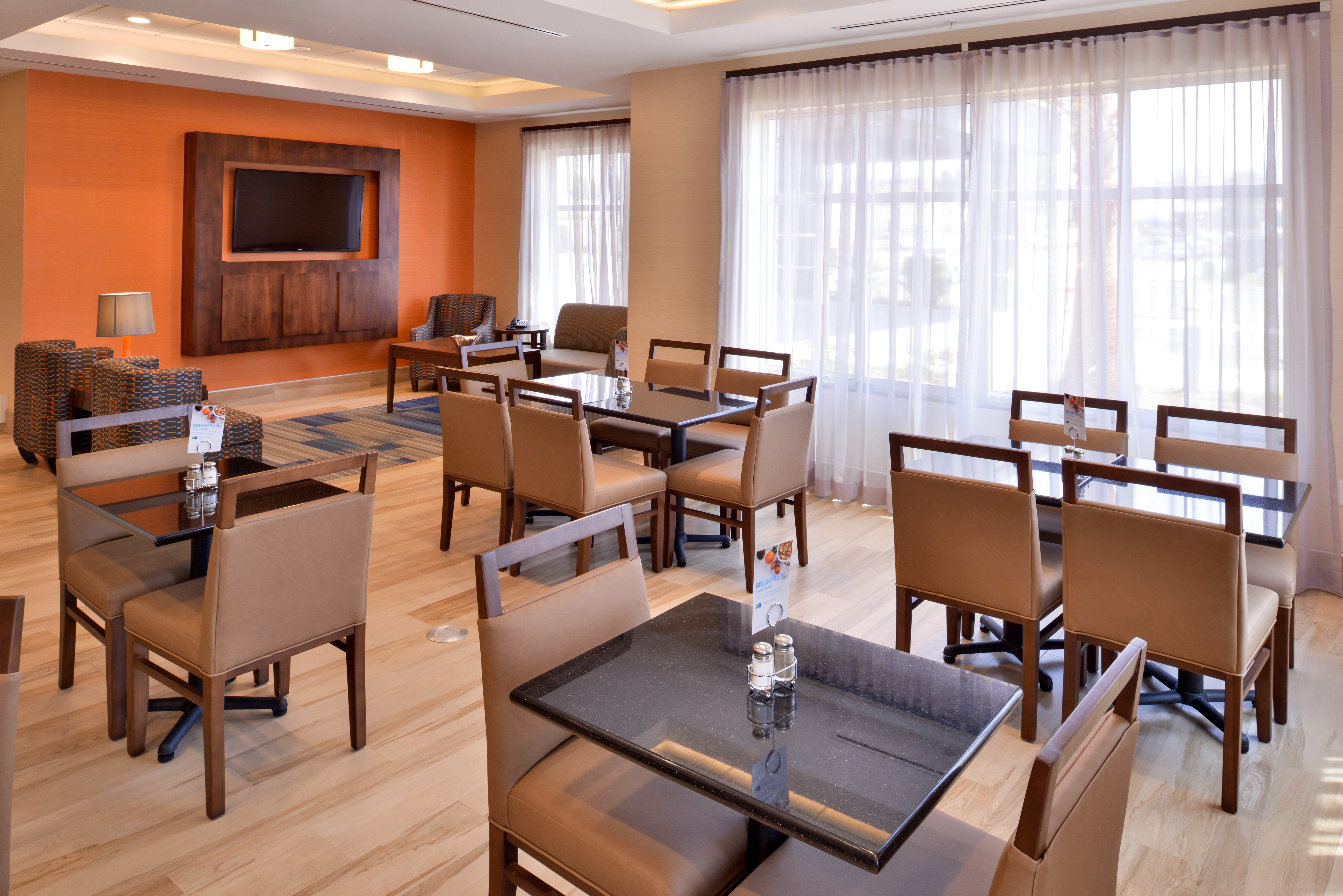 holiday inn express and suites loma linda san bernardino s