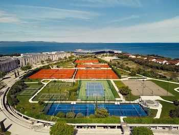 falkensteiner residences senia