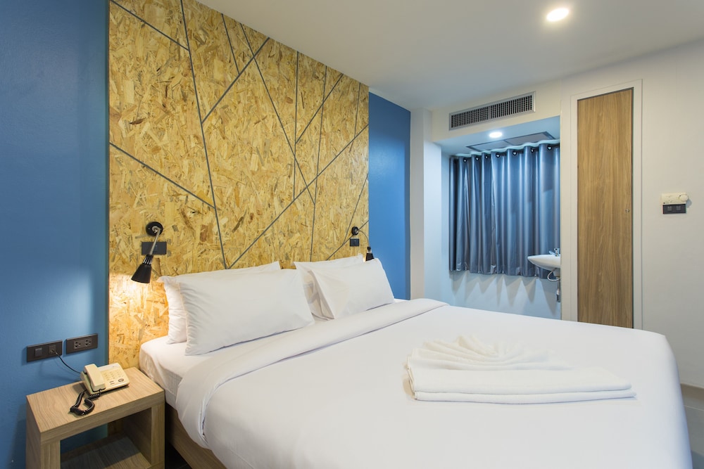 city hotel