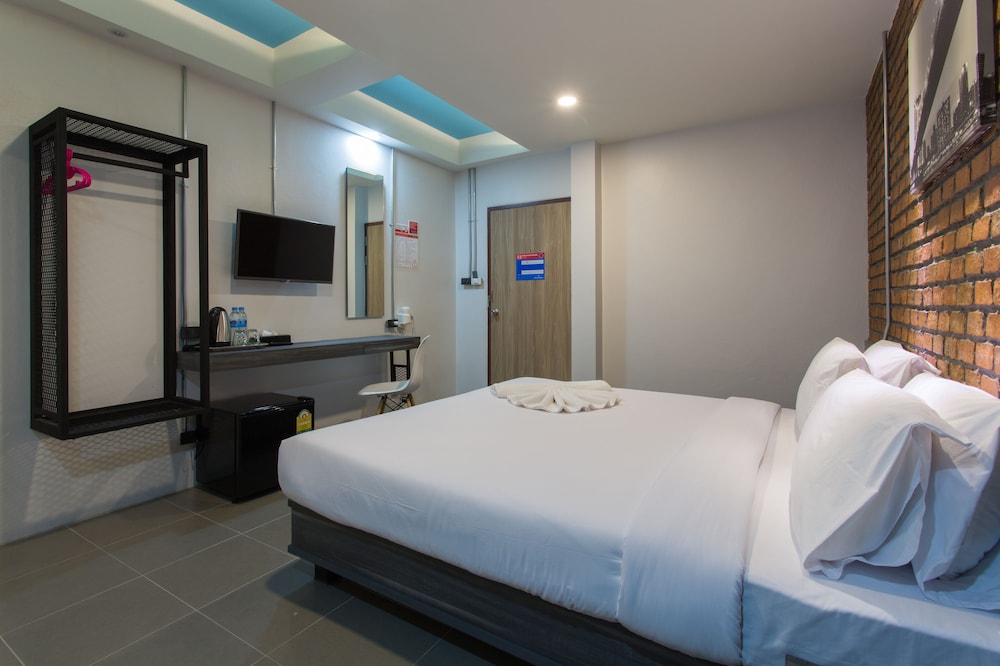 city hotel