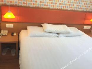 home inn dalian xian road