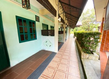 sabak awor resort