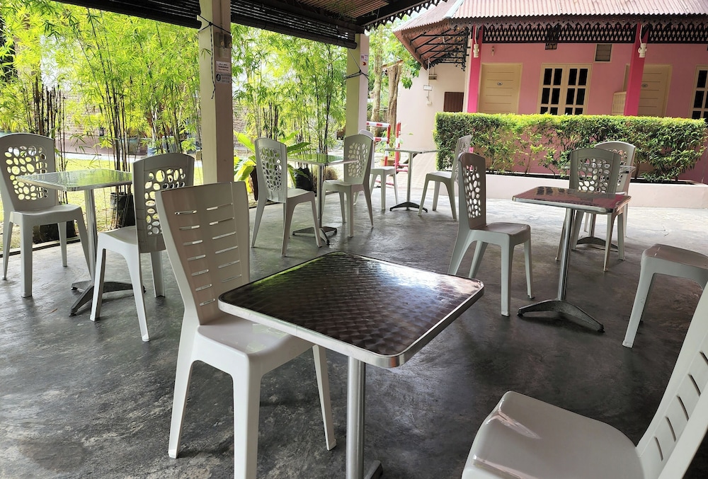 sabak awor resort
