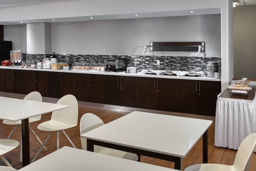 Towneplace Suites By Marriott Belleville,Bloomfield>>Belleville,4 star