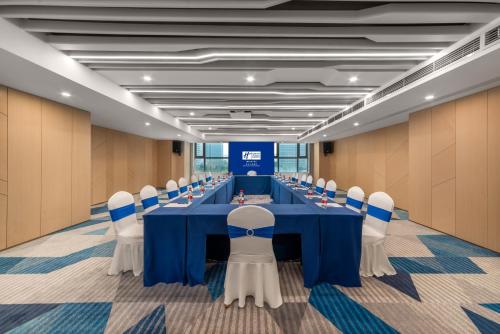 holiday inn express linyi north new district an ihg hotel