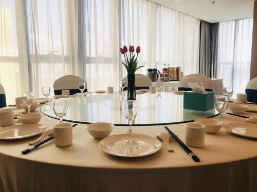 holiday inn express linyi north new district an ihg hotel