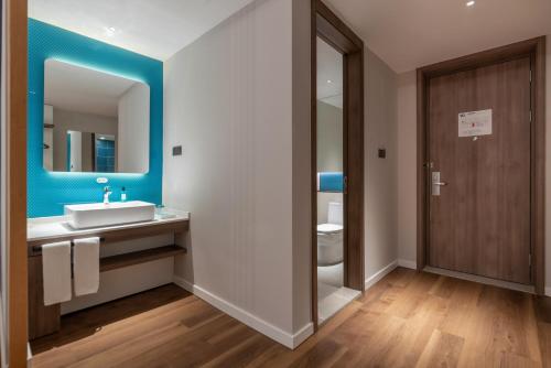 holiday inn express linyi north new district an ihg hotel
