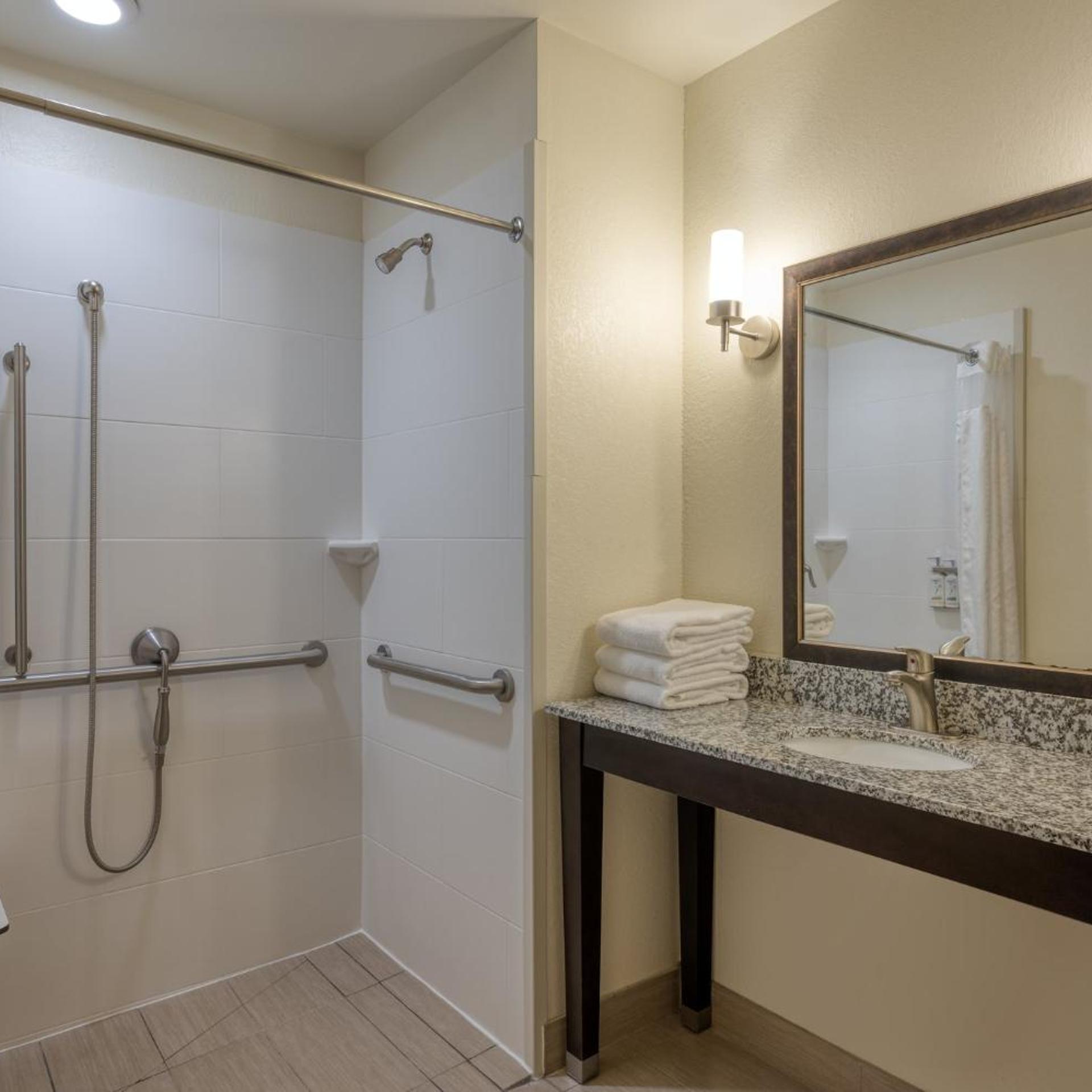 holiday inn express and suites edwardsville by ihg