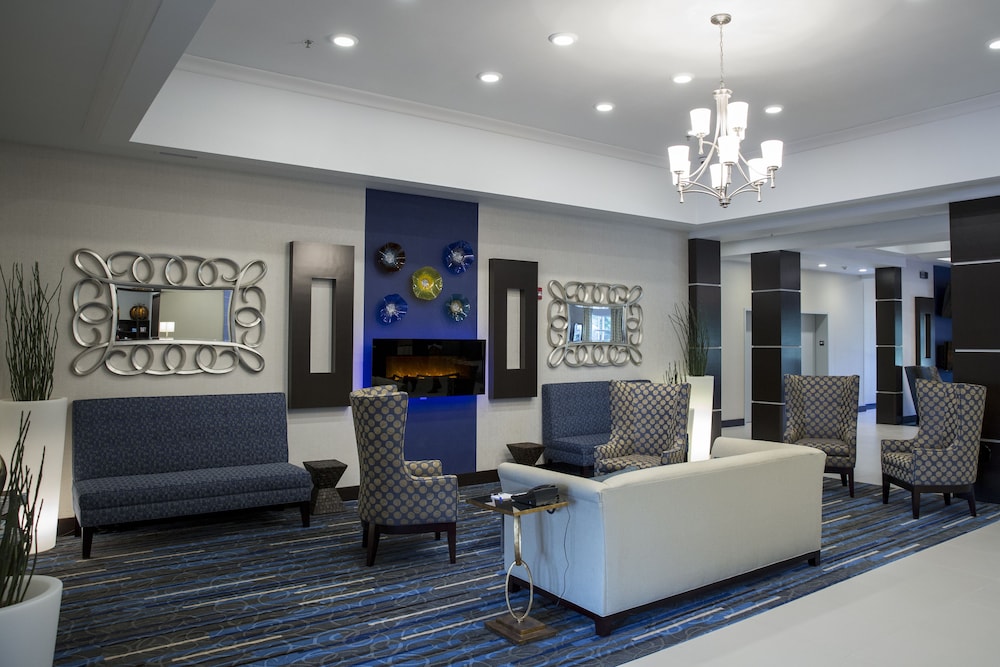 holiday inn express and suites edwardsville by ihg