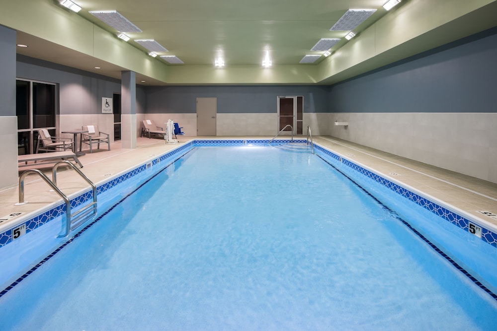 holiday inn express and suites edwardsville by ihg