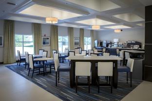 holiday inn express and suites edwardsville by ihg