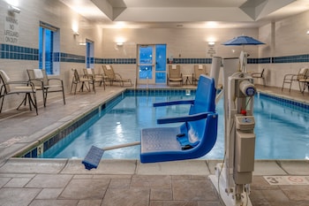 Holiday Inn Express & Suites Edwardsville By Ihg,Edwardsville>>Alton,3 star