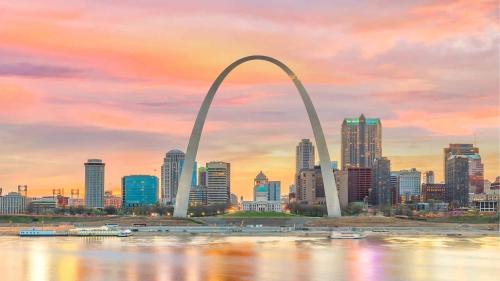 holiday inn express and suites edwardsville by ihg