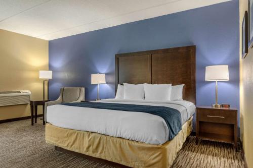 Suburban Studios Arlington Heights - Elk Grove,Chicago>>Arlington Heights,2 star