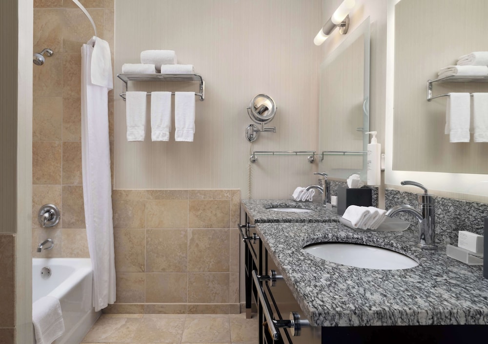 homewood suites by hilton chicago downtown magnificent mile