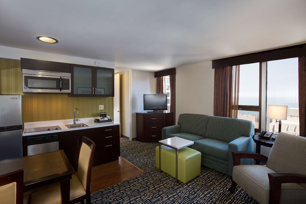 homewood suites by hilton chicago downtown magnificent mile