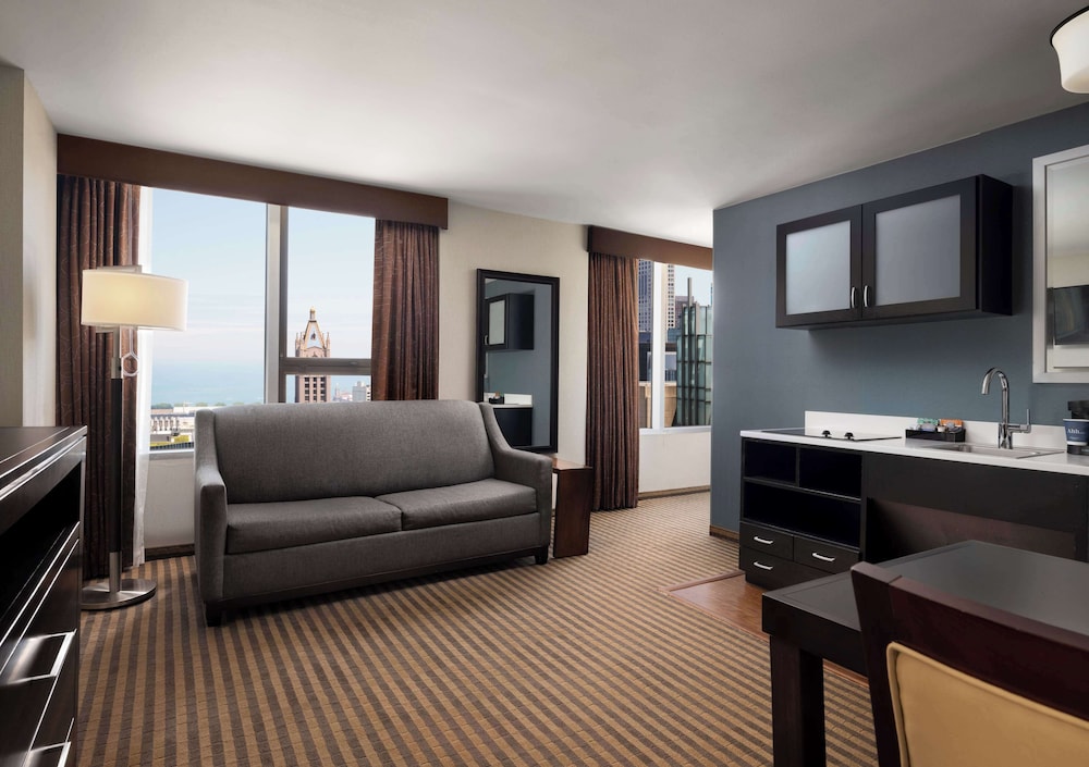homewood suites by hilton chicago downtown magnificent mile