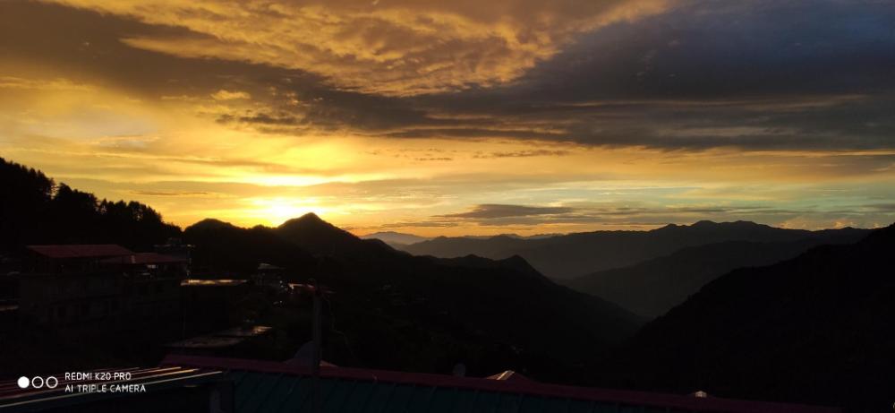 sunrise resort dhanolti