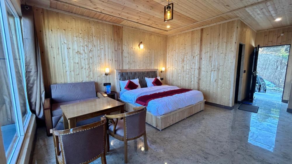 sunrise resort dhanolti