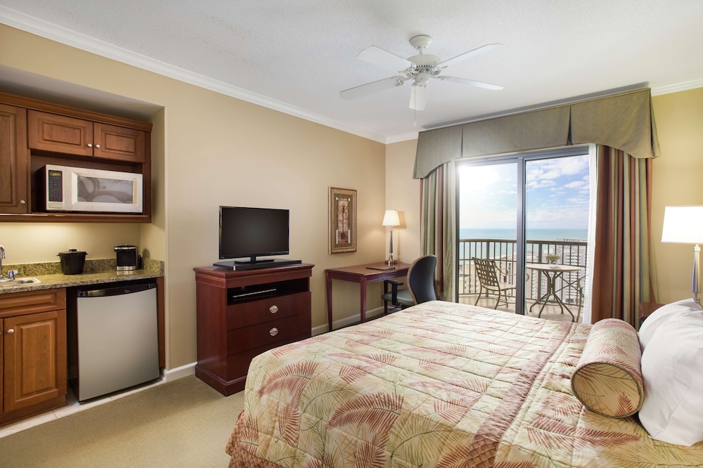 royale palms condominiums