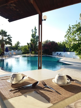 sotirakis hotel studios